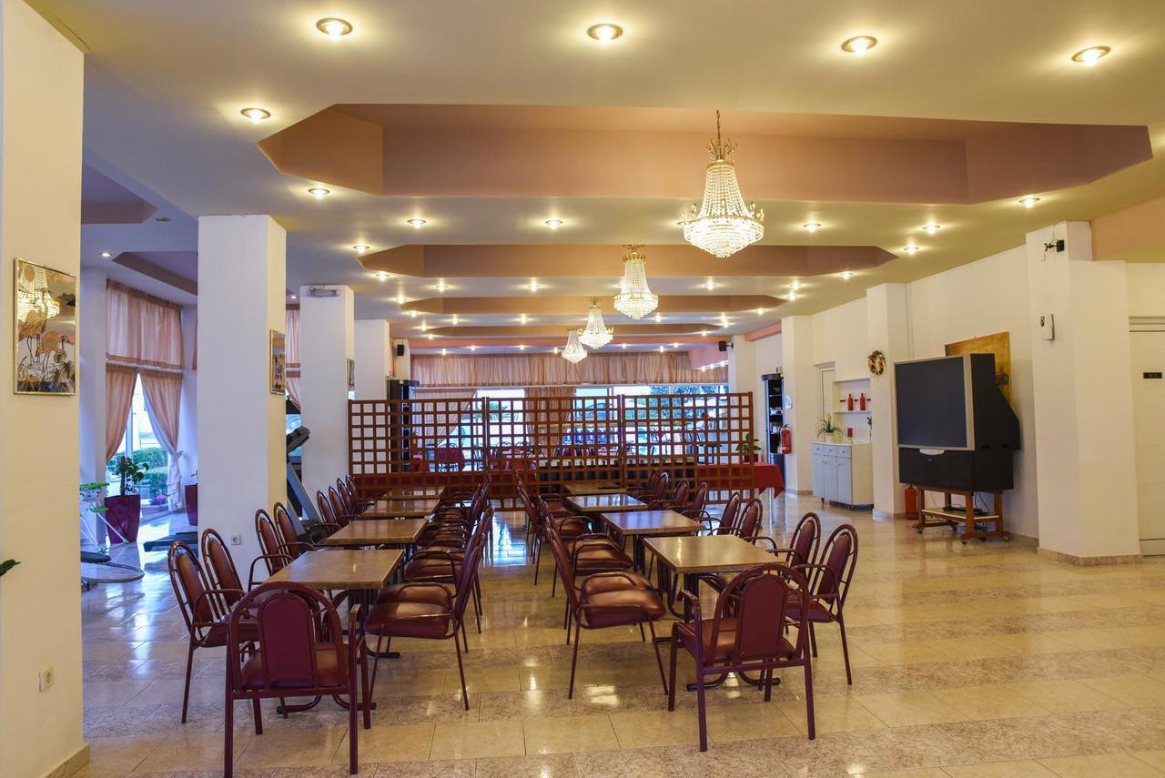 Lagonas Beach Hotel Apartments Faliraki Bagian luar foto